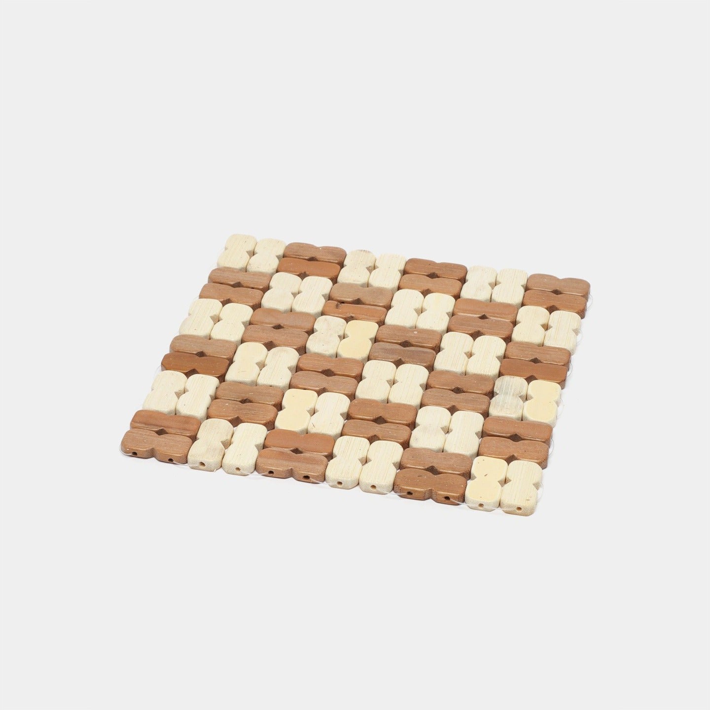 Natural Bamboo Heat Insulation Pad with a Checkered Pattern on a White Background