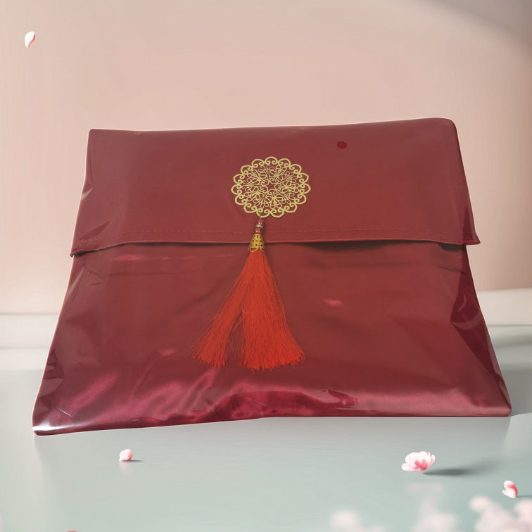 Travel Pouch Of Islamic Prayer Mat Set.