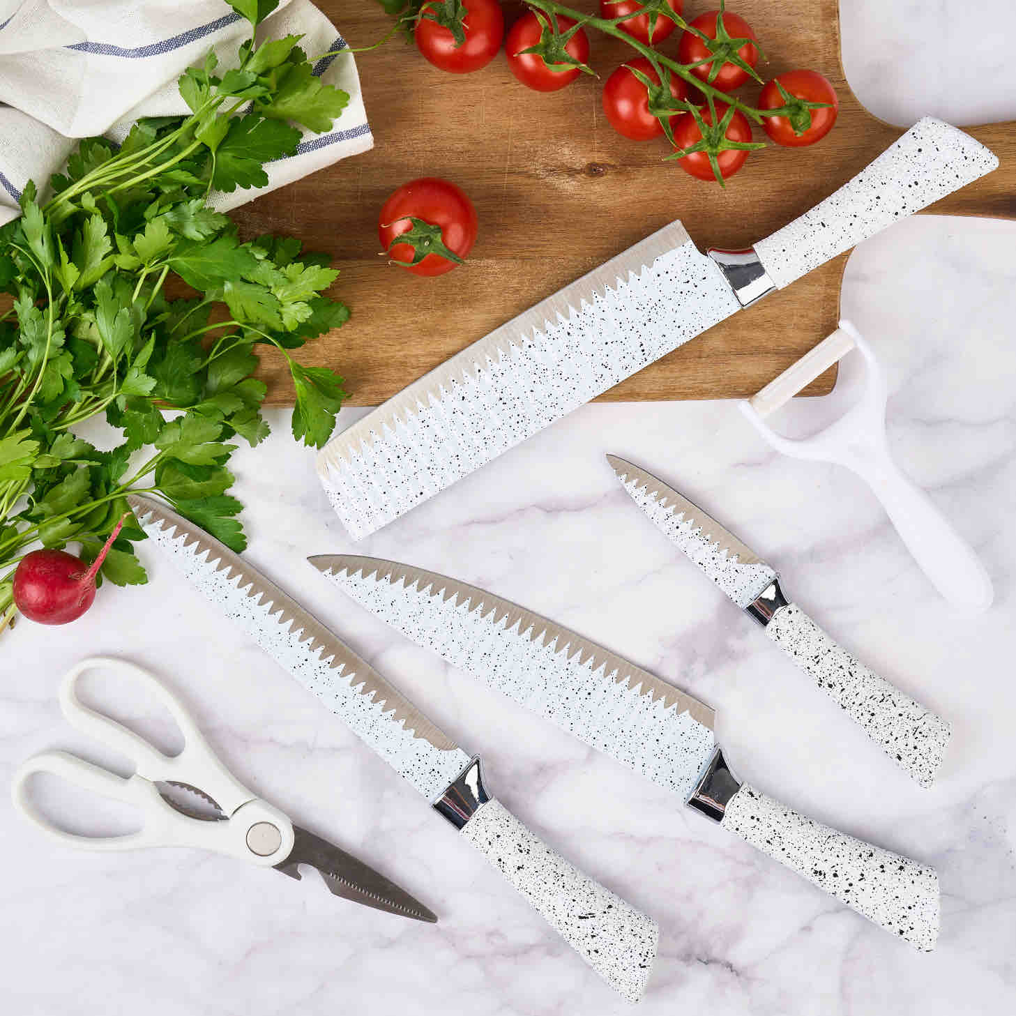 Non-Stick Coated 6 Pcs Knife placed next to some vegetables