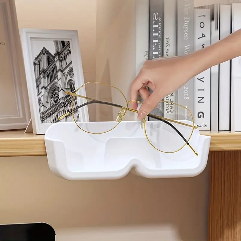 A Person Keeps Eye Glass in an  Eye Wear Organizer